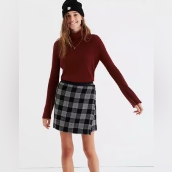 Madewell Women’s Wool Blend Black and White Plaid Wrap Mini Skirt, Size 4 - Picture 4 of 11
